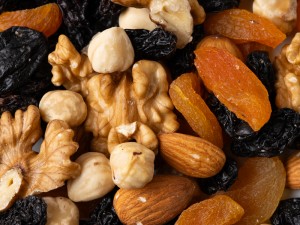 Kuruyemişli Tatlılar Neden Daha Tok Tutar?