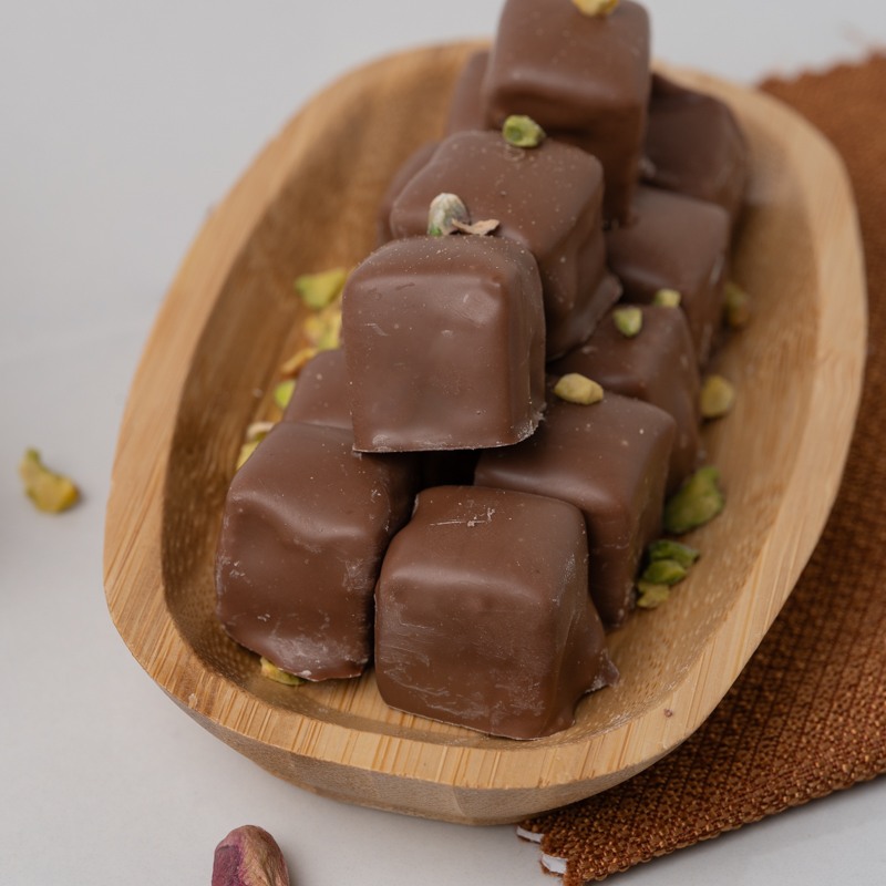 çikolata ve antep fıstıklı lokum